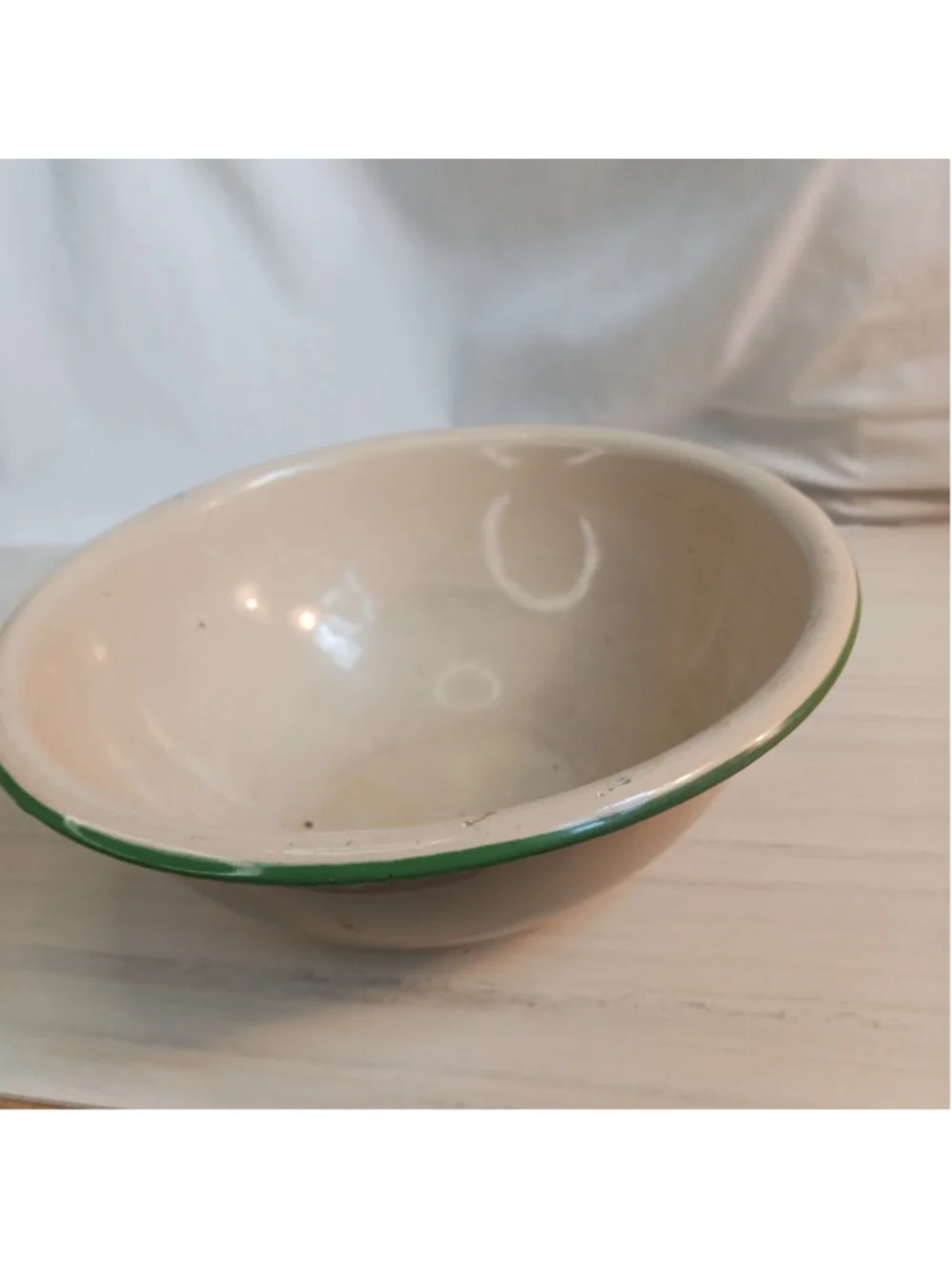 VTG Beige W/Green Trimmed Enamelware Bowl 9